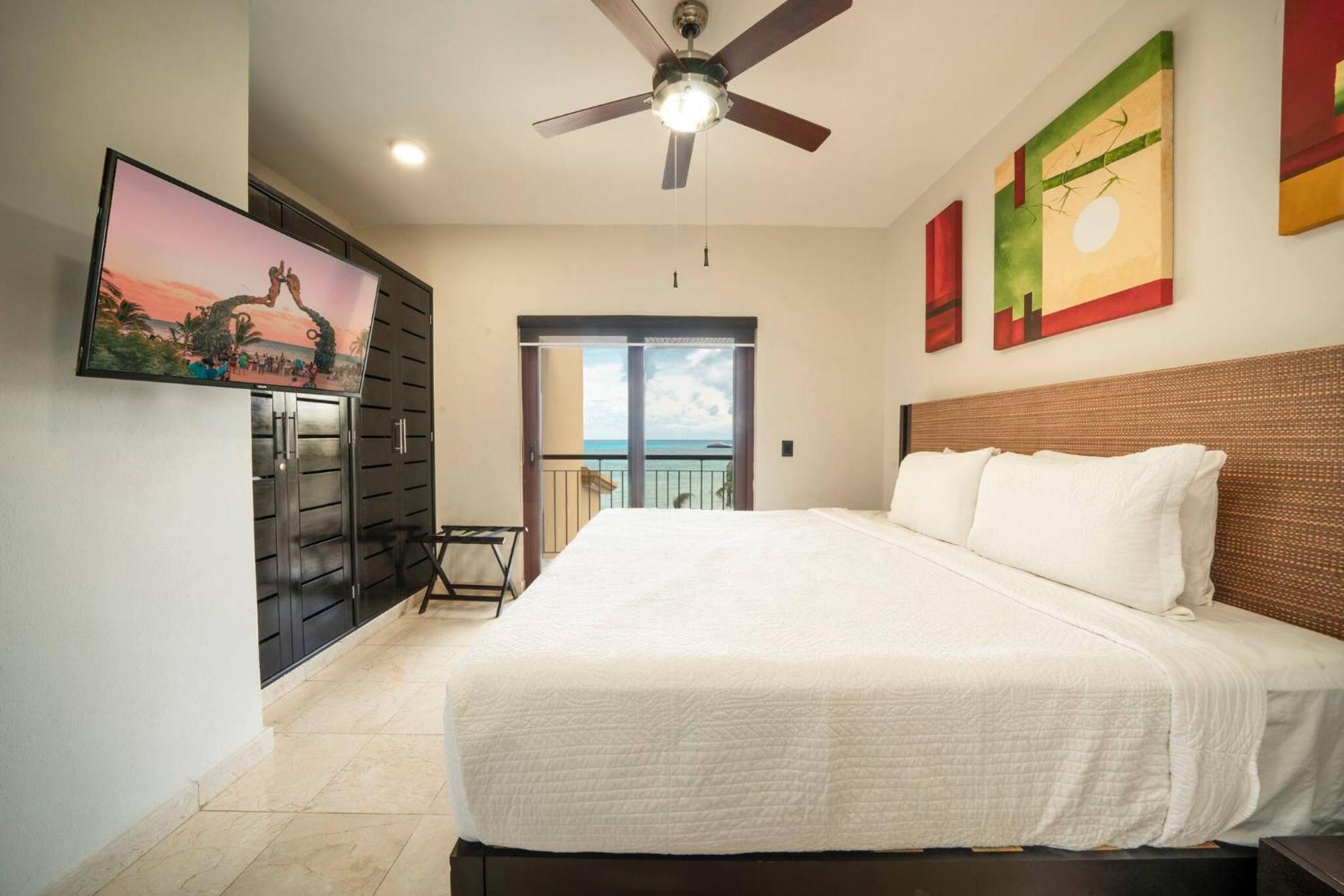 Surf 408 - Beachfront Stunning Ocean View Penthouse - At El Faro Сasa de vacaciones